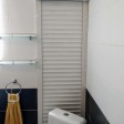 Gorizontalnye-rollety-tualet2